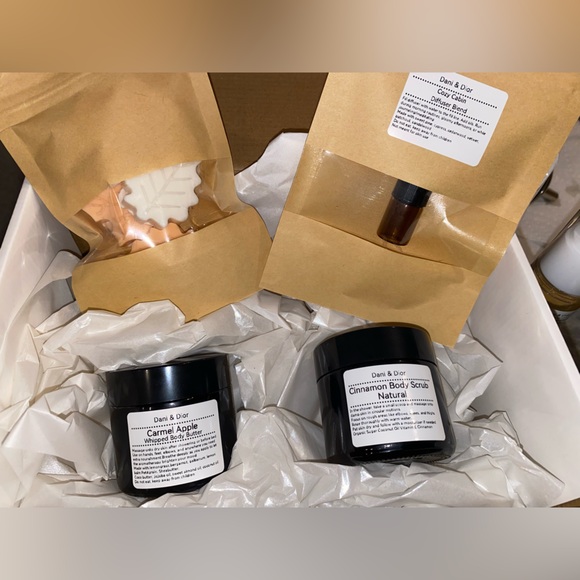 Other - 🍁 Signature Collection- Box of the Month- October